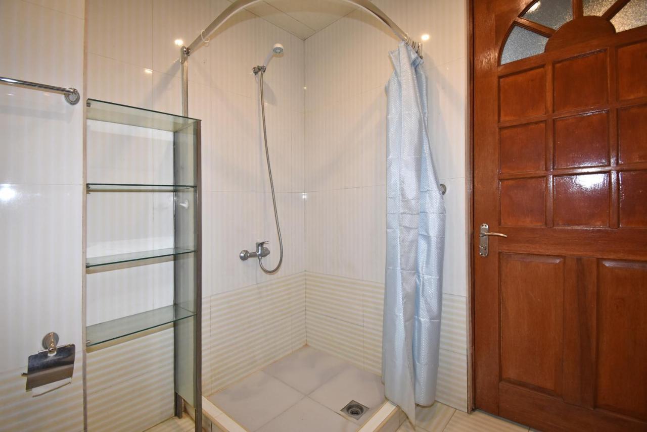 Armenak Apartment No 8, Abovyan Street Erévan Extérieur photo